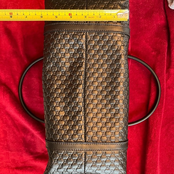 Gucci tote bag.  Brand new never used. - Picture 9 of 12